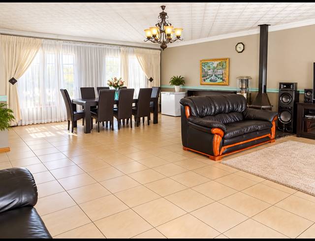 3 BEDROOM FREESTANDING FOR SALE IN CRYSTAL PARK